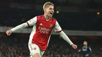 Emile Smith Rowe berhasil tampil mengagumkan di sisi sayap Arsenal. Wonderkid asal Inggris tersebut telah menyumbangkan tiga gol dalam dua pertandingan Liga Inggris terakhir. Rowe kemungkinan akan mendatangkan malapetaka bagi Watford yang akan bertandang ke Emirates. (AFP/Glyn Kirk)