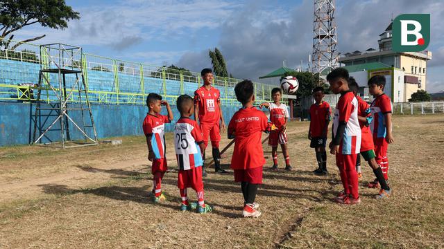 Coaching Clinic di Stadion Gelora Kie Raha