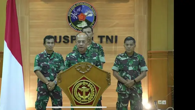 Kapuspen TNI Laksda Julius Widjojono
