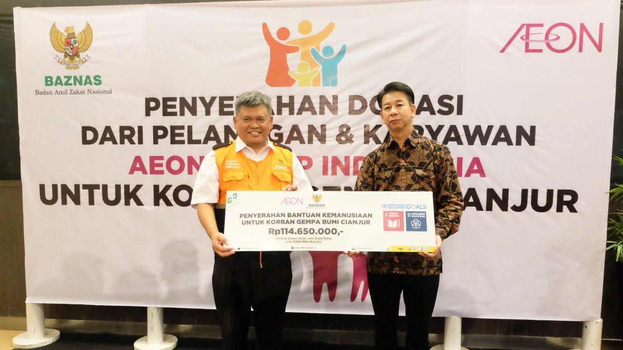 AEON Indonesia menyerahkan donasi melalui Badan Amil Zakat Nasional (BAZNAS)