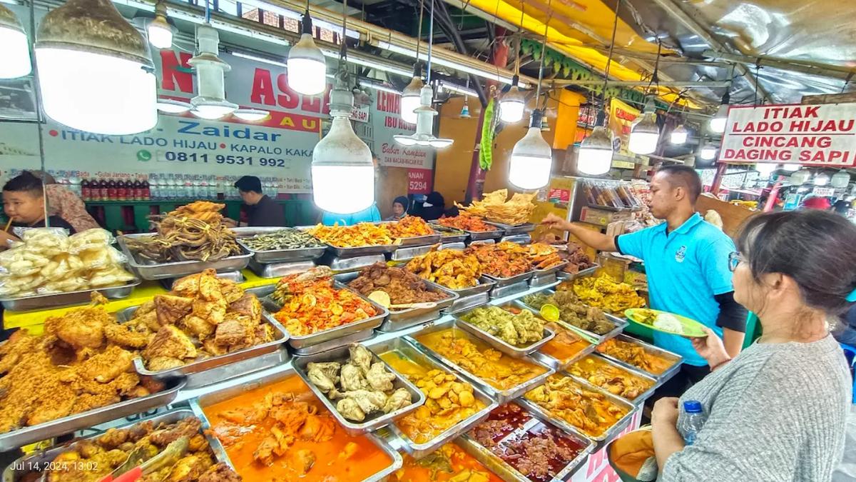 12 Rekomendasi Tempat Makan Nasi Kapau di Jakarta, dari Warung Legendaris hingga Restoran Modern