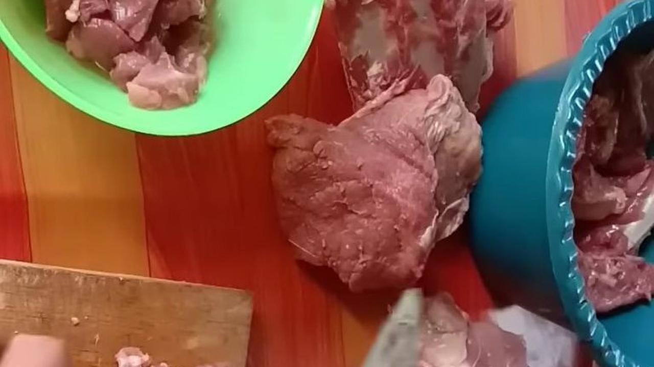Potong Daging Kecil-kecil
