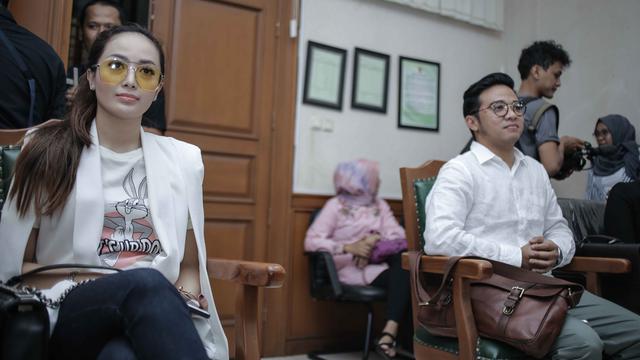 Roby Geisha dan Cinta Ratu Nansya