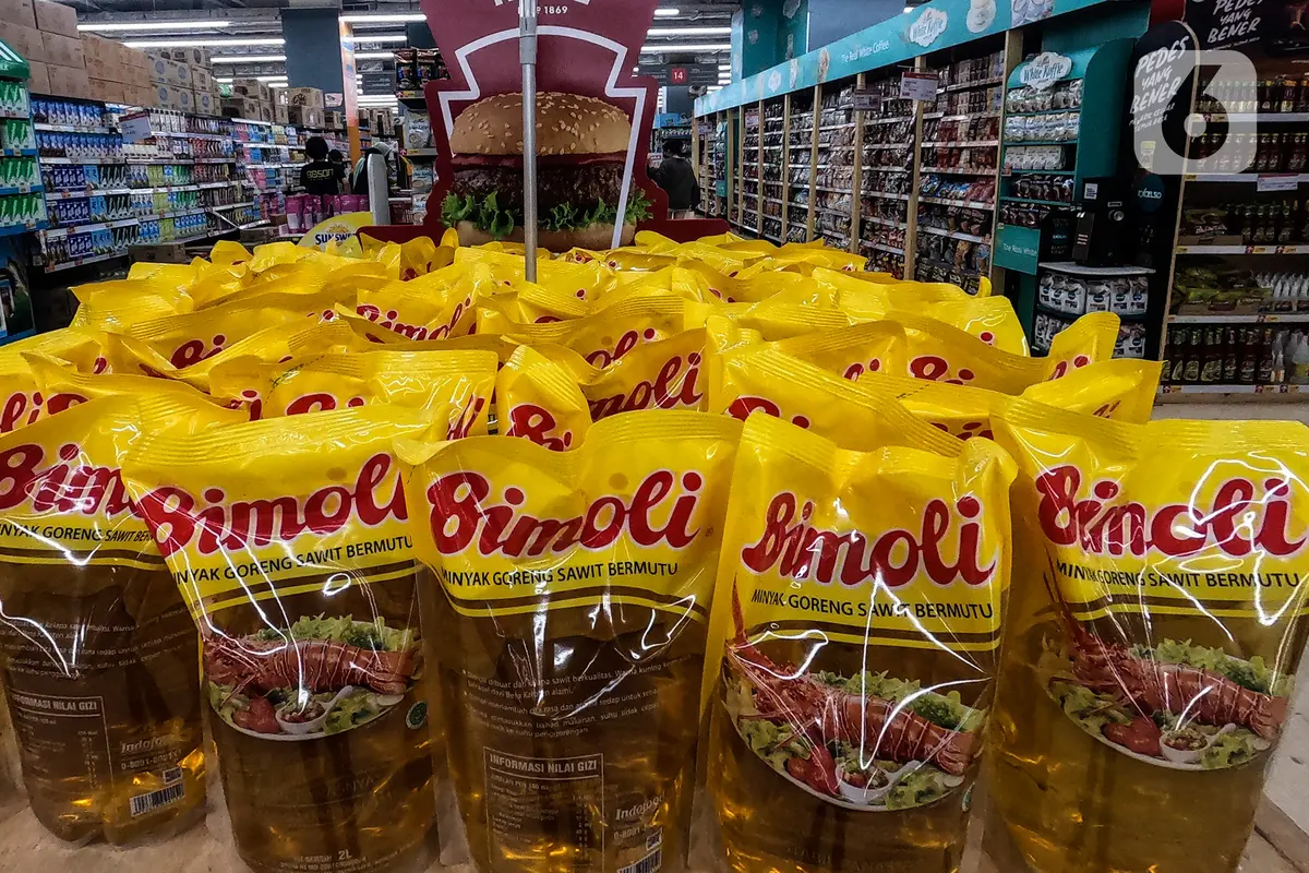 Ketersediaan Stok Minyak Goreng di Supermarket
