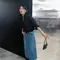 Denim Maxi Skirt Jadi Fashion Statement, Begini Cara Memadukannya untuk Berbagai Acara