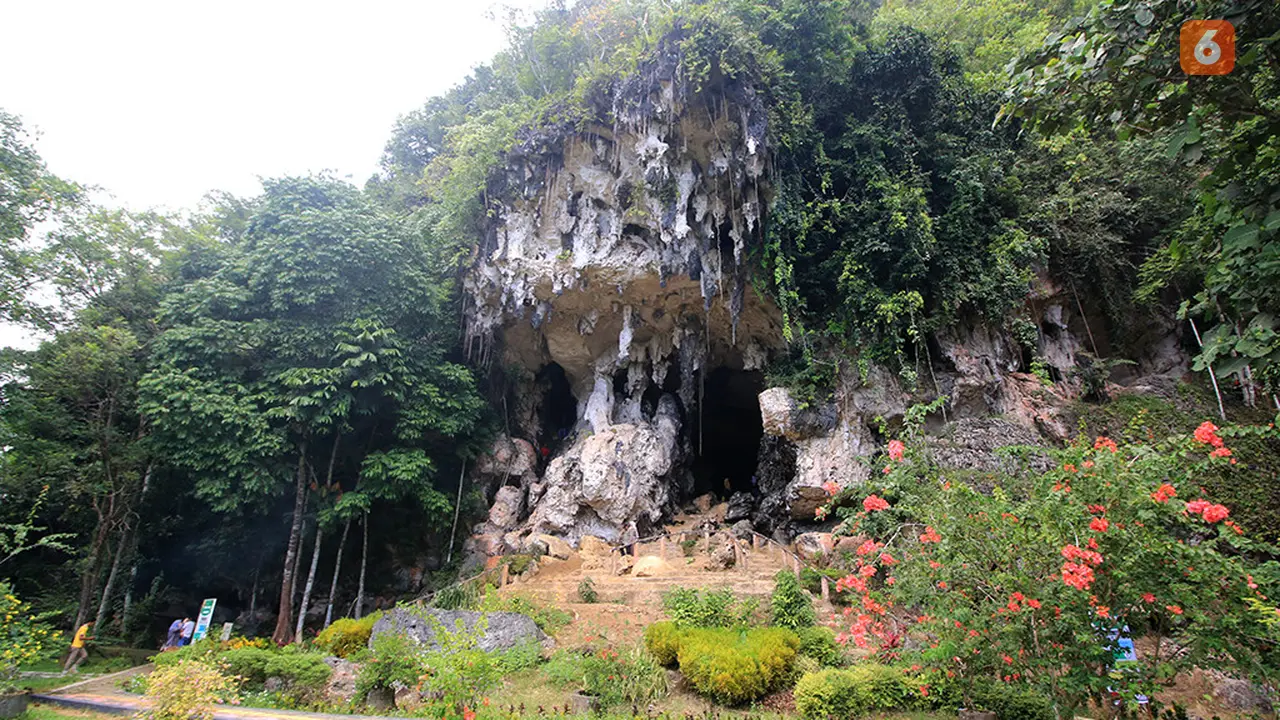 Gua Liang Bangkai Mantewe Tanah Bumbu Kalimantan Selatan, Situs Geopark Meratus