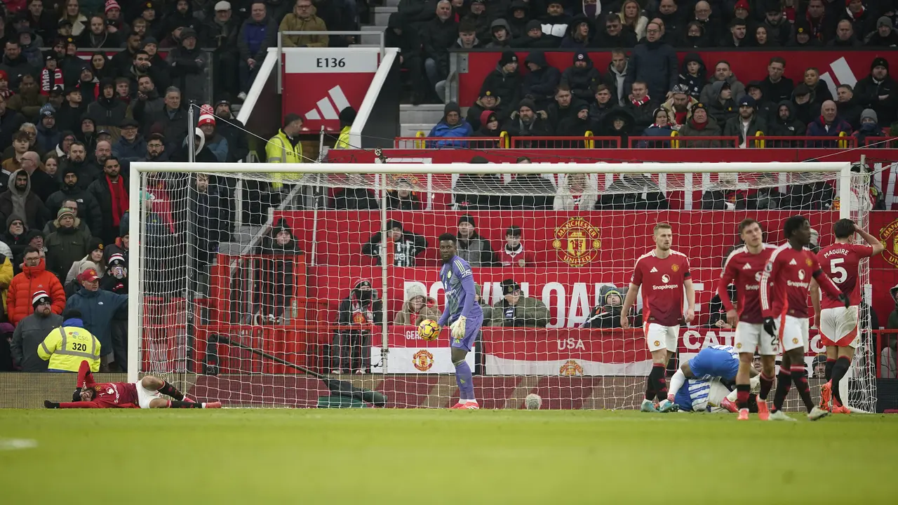 Foto: Aksi Gemilang Kaoru Mitoma saat Bawa Brighton Permalukan MU di Liga Inggris
