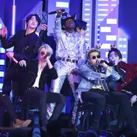BTS dan Lil Nas X di Grammy Awards 2020 (Photo by Matt Sayles/Invision/AP)