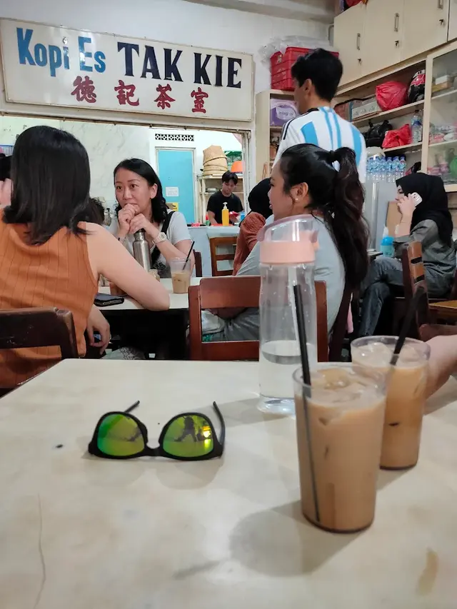 Rekomendasi Tempat Makan Kuliner Legendaris di Glodok 2026