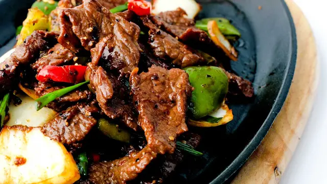 5 Tempat Makan Zi Char Halal dan Terjangkau di Singapura