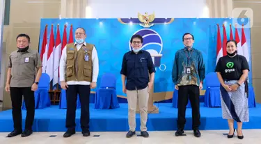 Dirut Telkom Ririek Adriansyah, Ka. Pusdalops BNPB Bambang Surya Putra, Dirjen PPI Kominfo Ahmad M. Ramli, Dir. Digital Business Fajrin Rasyid dan Chief of Public Policy and Gov. Relations Gojek Shinto Nugroho usai konpers kolaborasi Gojek dan Kemkominfo di Jakarta (30/6/2020) (Liputan6.com/HO/Syam)