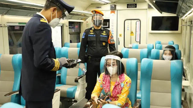 Penerapan prtokol kesehatan di dalam Kereta Api