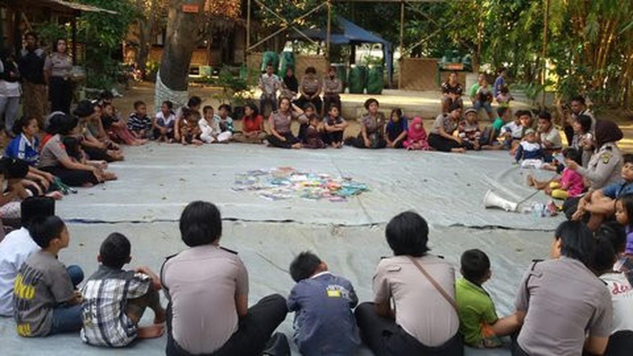 Bukber dengan anak jalanan, Polwan sosialisasikan pengetahuan seks