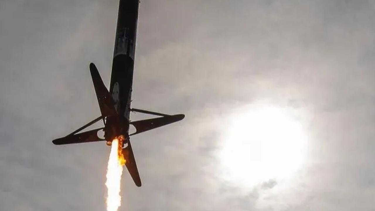 Dari hasil penelusuran ternyata benda tersebut merupakan sisa dari kecelakaan dari sebuah roket yang awalnya diduga merupakan milik roket SpaceX Falcon 9 yang ditinggal di orbit tinggi pada tahun 2015.&nbsp;<br>