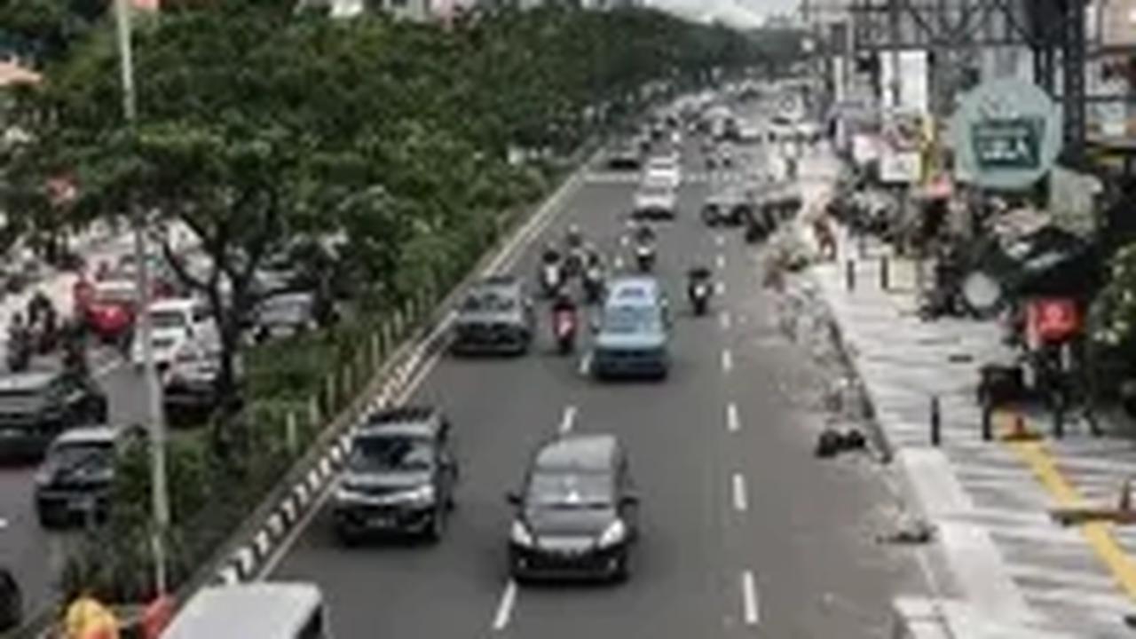 Warga Depok Resah, Lewat Jalan Margonda Naik Mobil Dilempari Batu Besar & Penumpang Sampai Luka