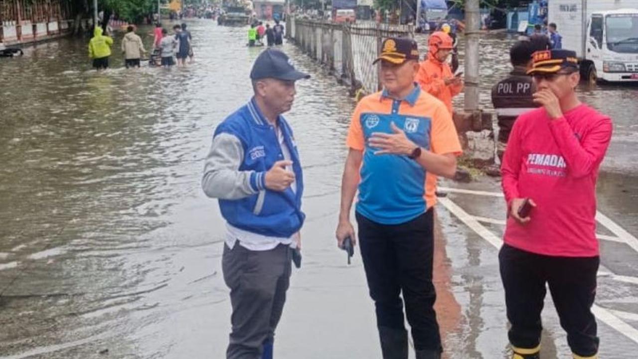 Sudinhub Jakut Intensifkan Pengaturan Lalu Lintas Banjir Jakarta Utara