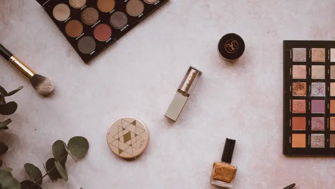 Ilustrasi Makeup (Foto: Annie Spratt on Unsplash)