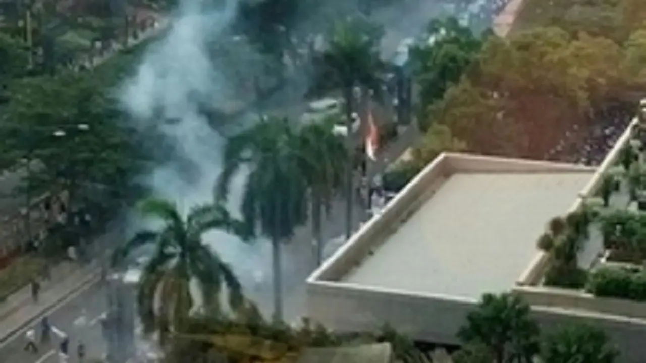 Demo di KPK Ricuh, Jalan Rasuna Said Tersendat