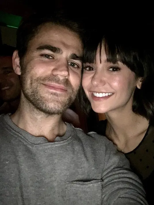 Nina Dobrev bikin hati penggemar berbunga dengan mengunggah sebuah foto bersama dengan Paul Wesley di Instagram pribadinya. (instagram/nina)