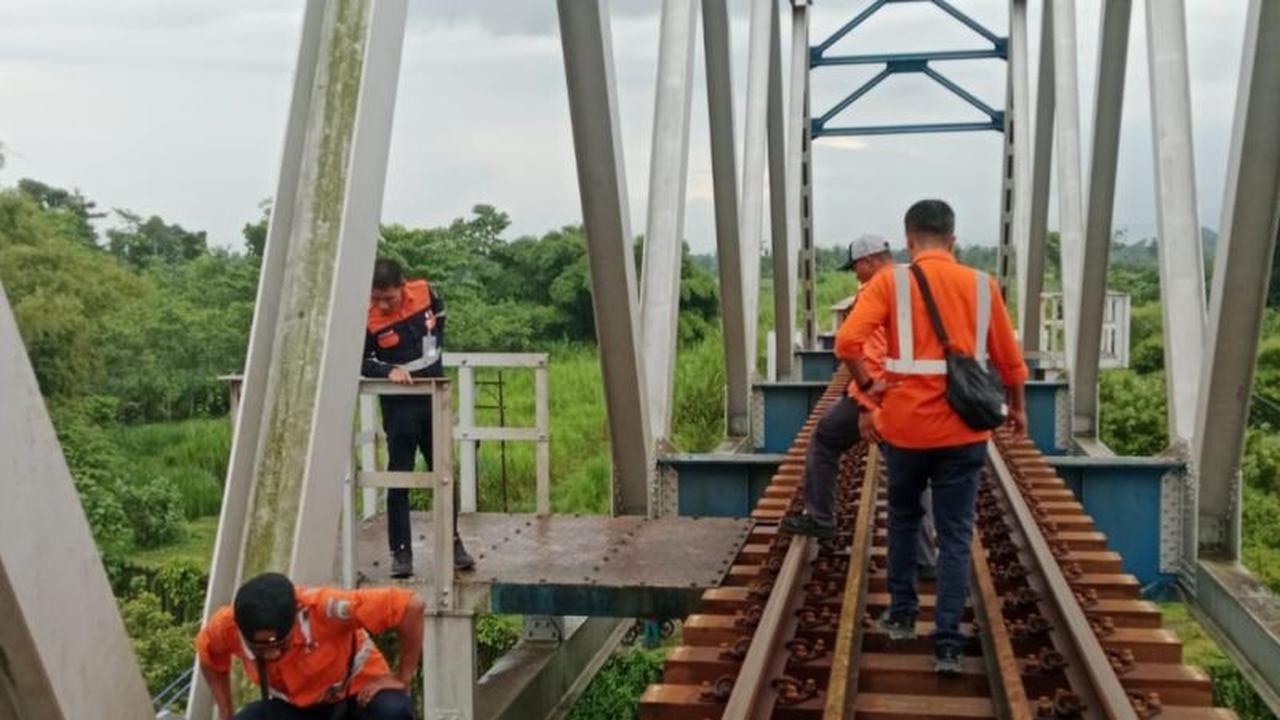 PT KAI Daop 7 Madiun Intensifkan Pemeriksaan Jalur Kereta Api Pasca-Pencurian Baut Rel