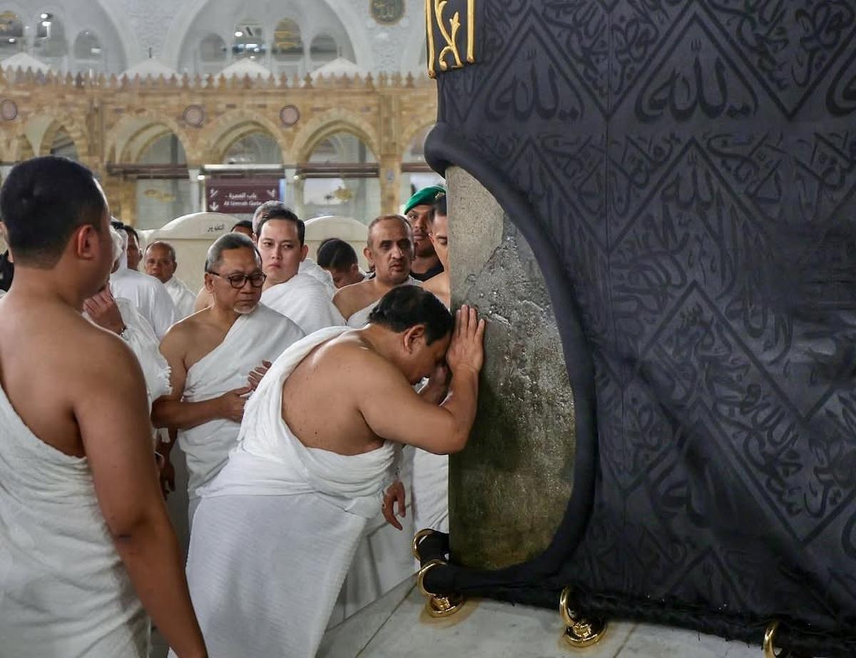 Prabowo tunaikan ibadah umrah di Masjidil Haram