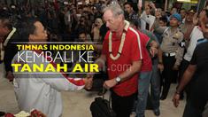 Video Timnas Indonesia kembali ke tanah air usai melakoni Piala AFF 2016 dan Alfred Riedl ucapkan terima kasih.