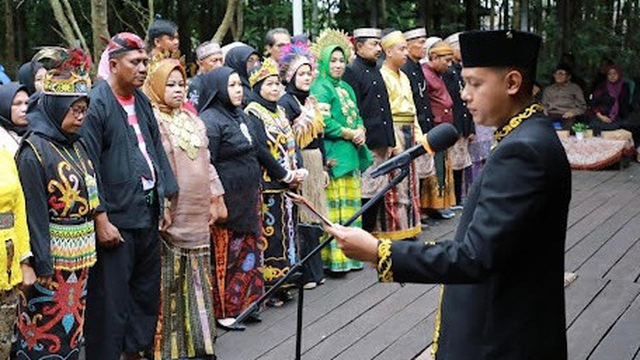 Hadiri Pelantikan Ketua RT se-Berbas Pantai, Wawali Ingatkan Harus Selaras dengan Pemerintah