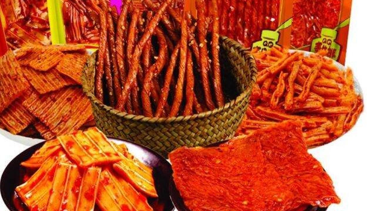 Latiao Sebabkan Keracunan, Ini Gejala yang Dirasakan Setelah Makan Jajanan Asal China