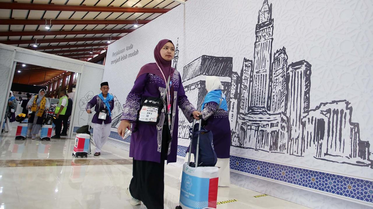 FOTO: Melihat Keberangkatan Jemaah Haji dari Terminal Khusus Haji Bandara Soekarno-Hatta