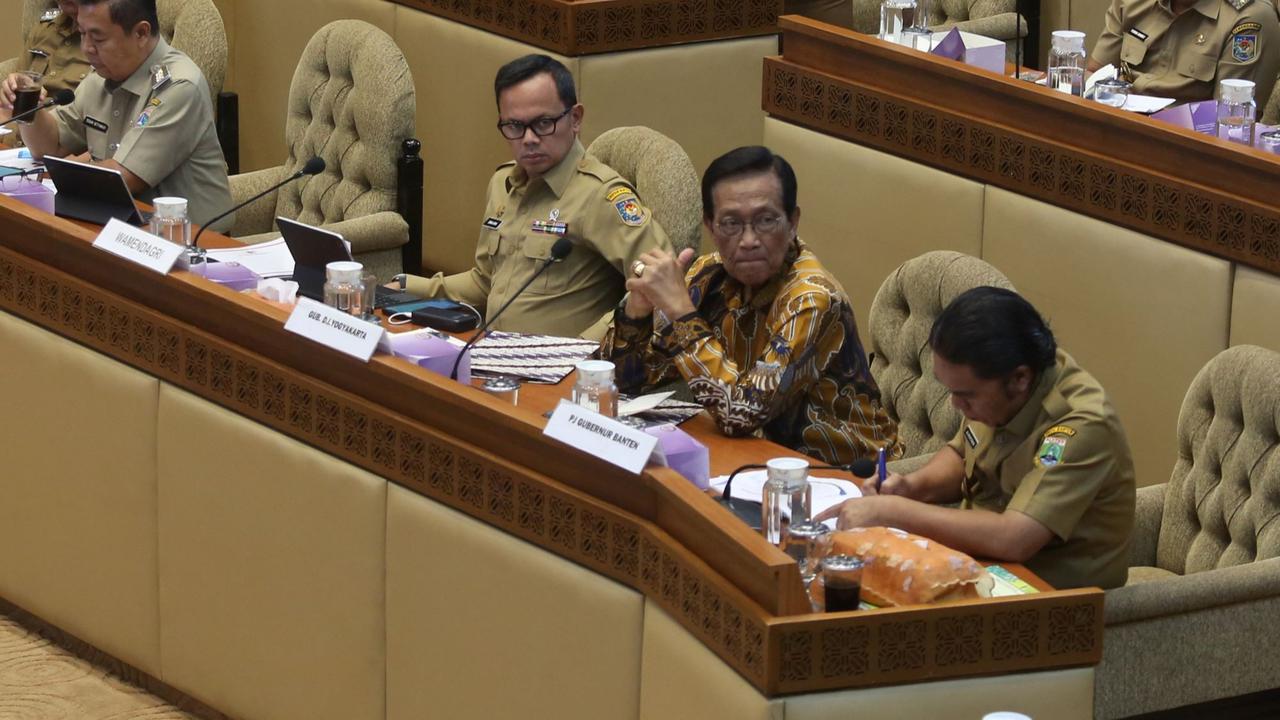 Komisi II DPR gelar rapat dengar pendapat (RDP) dengan PJ Gubernur terkait Pilkada 2024