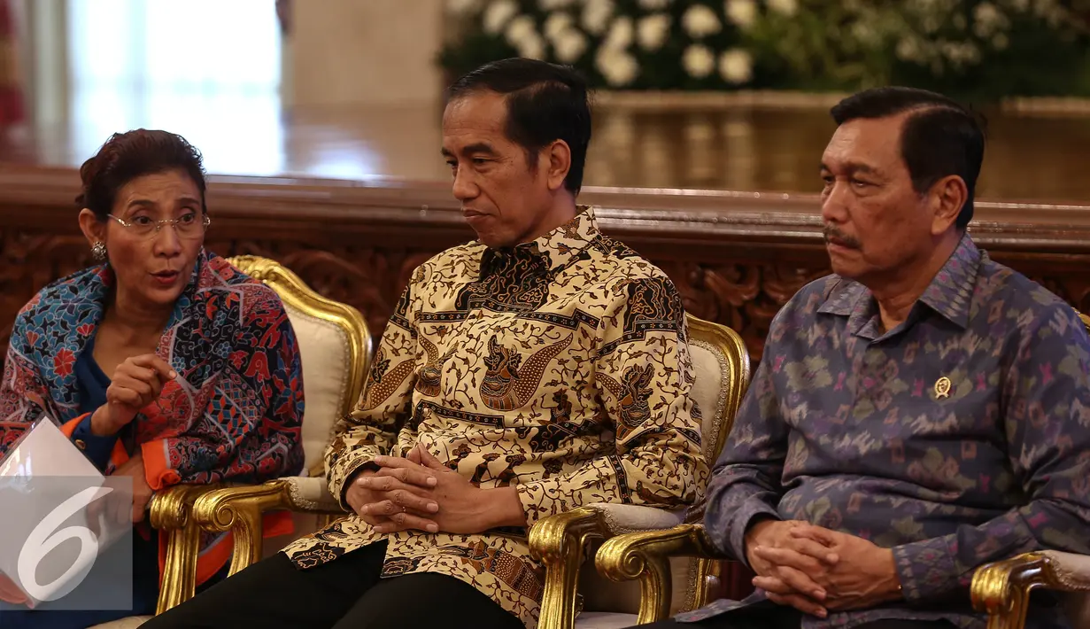 (ki-ka) Menteri KKP, Susi Pudiastuti, Presiden Joko Widodo,  Menko Polhukam Luhut Binsar Pandjaitan saat mengikuti Rapat Koordinasi Nasional Satgas 115 di Istana Negara, Jakarta, Rabu (29/6). (Liputan6.com/Faizal Fanani)