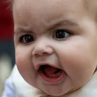 Huhuhu! Ternyata adik bayi juga bisa kasar, lho! :(