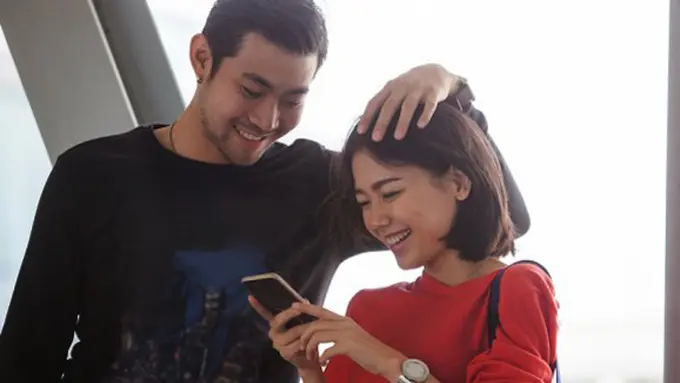 Mengacak rambut/Copyright Shutterstock