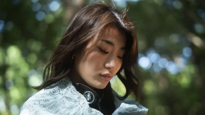 illustrasi wanita belum bsia move on