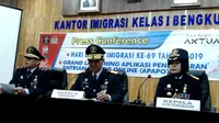 Kantor Imigrasi Bengkulu memberikan kemudahan pelayanan bagi warga desa yang ingin membuat paspor (LIputan6.com/Yuliardi Hardjo)