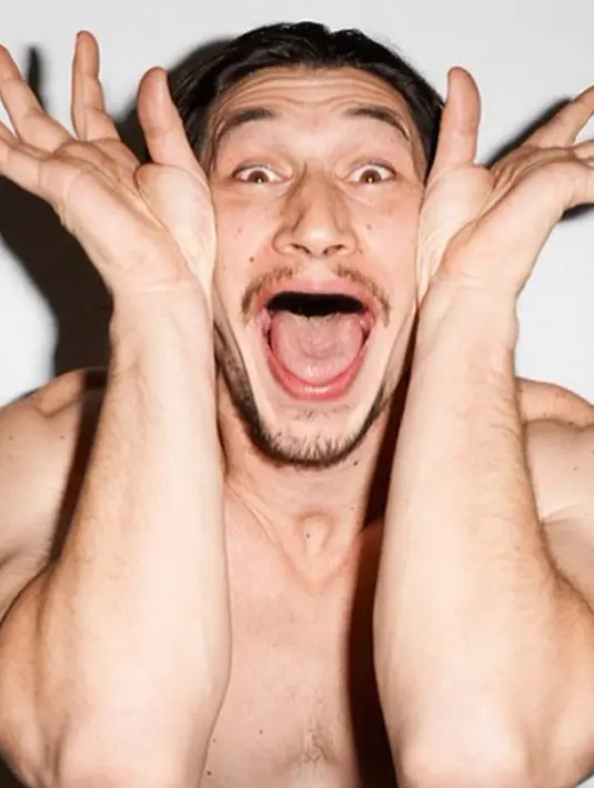 Siapa yang tidak kenal dengan aktor Adam Driver, pemeran karakter Dark Side dalam film Star Wars: The Last Jedi (Instagram@actresseswithoutteeth)