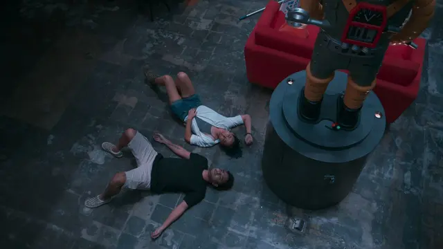 Film Look At Me, Touch Me, Kiss Me (Dok. Bioskop Online)