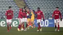 Pemain CSKA-Sofia Hamza Catakovic berselebrasi dengan rekannya usai mencetak gol ke gawang AS Roma selama pertandingan grup C Liga Europa di Nasional Vassil Levski, Bulgaria, Jumat (10/12/2021). Giallorossi menjuarai Grup C setelah meraih kemenangan atas CSKA 3-2. (AP Photo/Dessislava Komarova)
