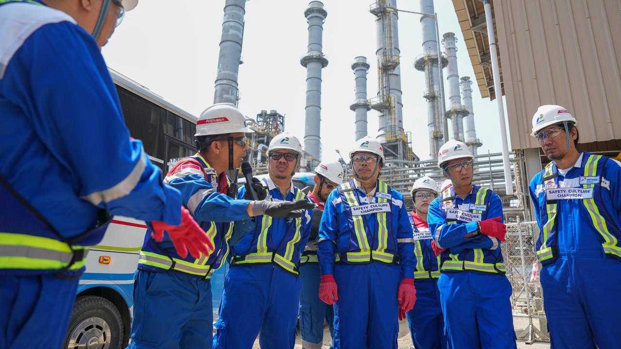 Jajaran PT KPI memberikan penjelasan terkait RDMP Kilang Pertamina Balikpapan.