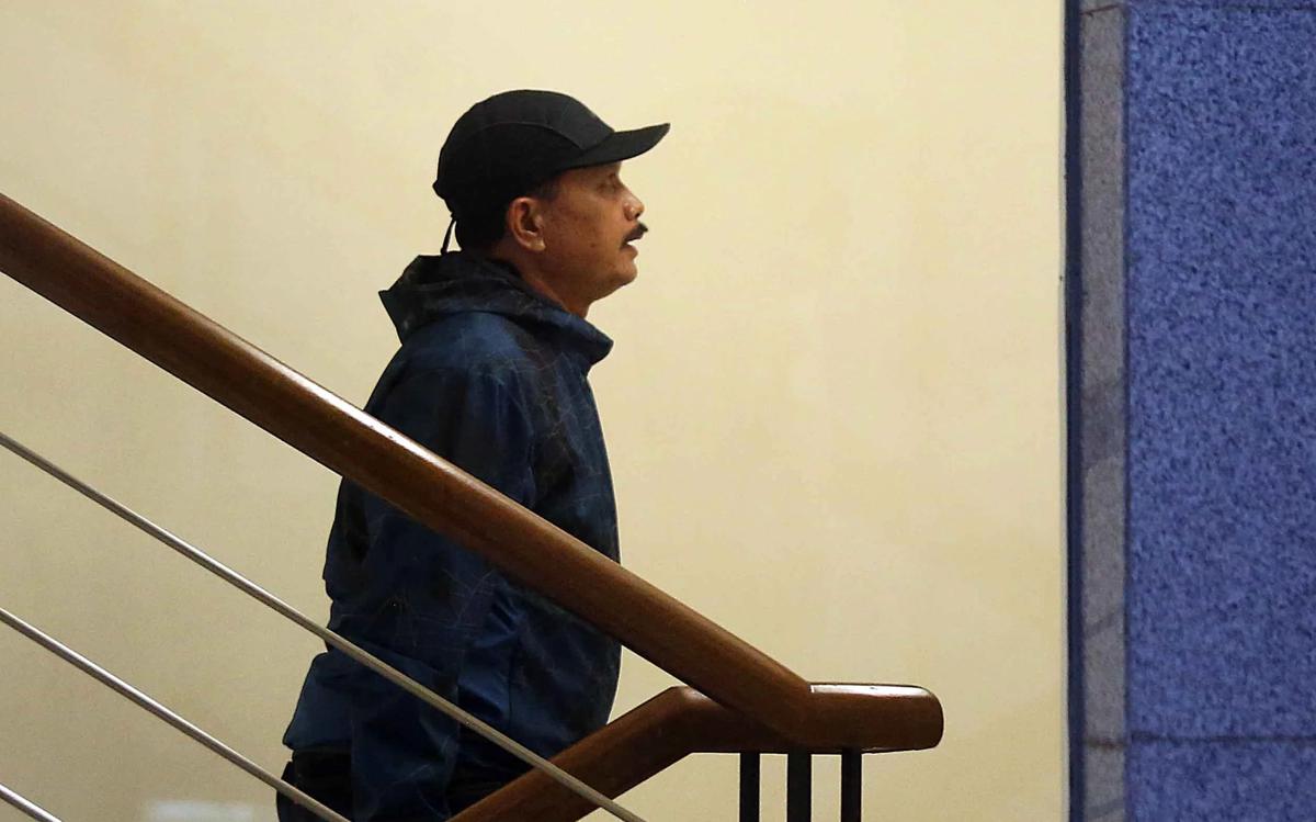 FOTO: Wali Kota Madiun Maidi Tiba di Gedung Merah Putih KPK Usai Terjaring OTT