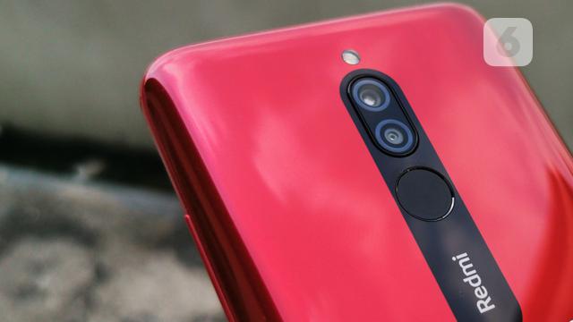 Redmi 8 - Kamera Belakang dan Sensor Sidik Jari (2)