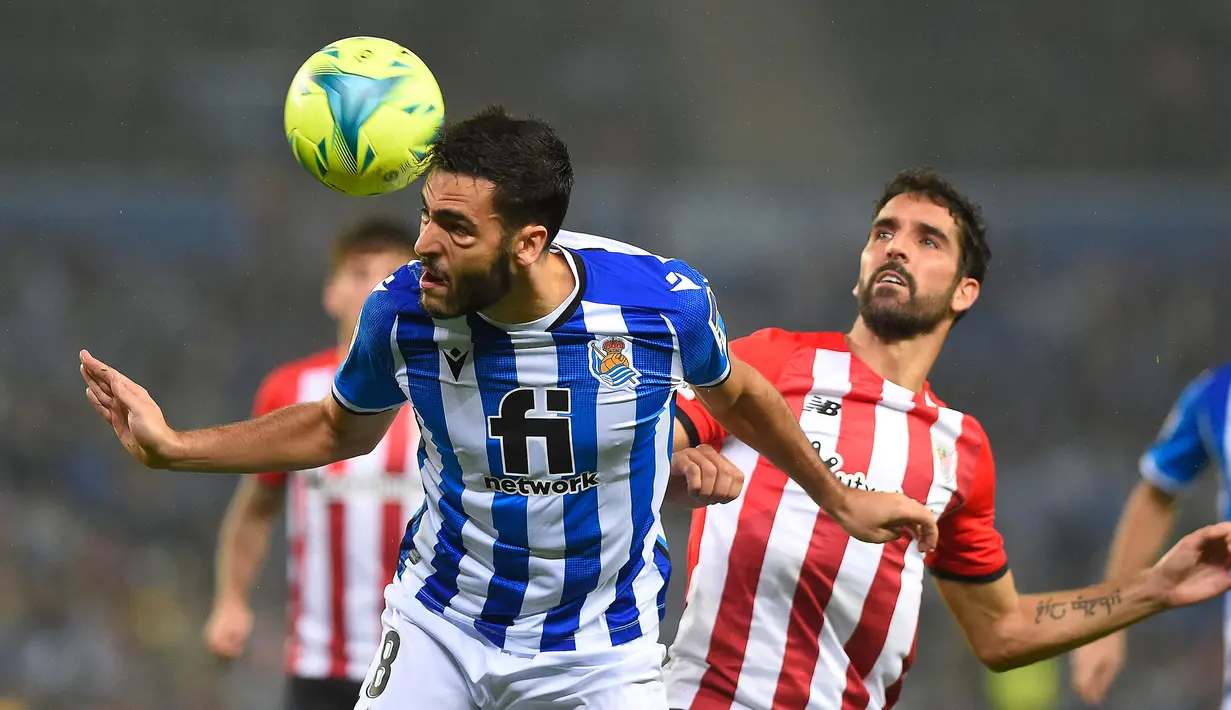 Mikel Merino mampu berkembang setelah kembali ke Spanyol dengan Real Sociedad. Pemain 25 tahun tersebut sekarang menjadi pilihan utama di lini tengah Los Txuri-Urdin. Musim ini, Merino telah mencetak empat gol dan empat asis dalam 36 penampilannya. (AFP/Ander Gillenea)