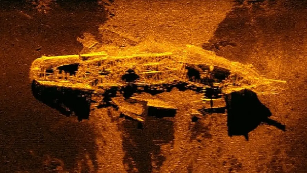 Bangkai kapal kuno yang tak sengaja ditemukan oleh tim pemcari bangkai pesawat MH370 (AFP PHOTO via The Guardian)
