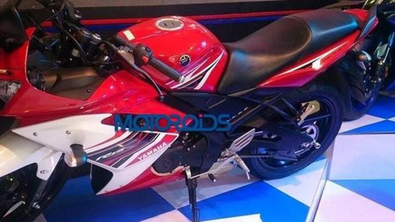 Yamaha R15 S, versi jok tandem lahir kembali