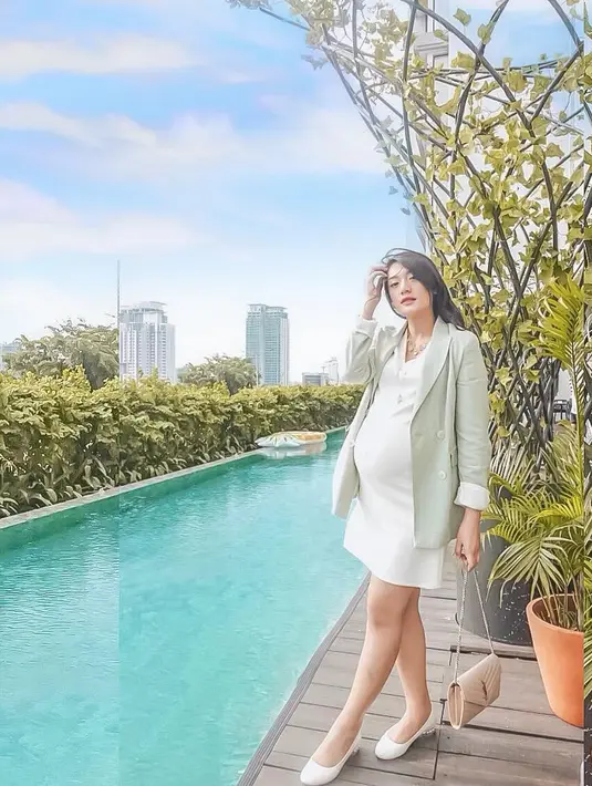 (Instagram/anissaaziza)