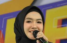 Open Mic: Lucu dan Romantis Kisah Cinta Istri Bupati Taliabu, Zahra Yolanda
