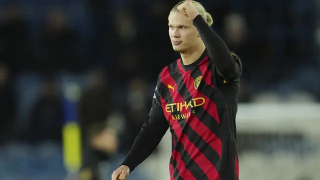 Erling Haaland mencetak dua rekor sekaligus saat City melawan Leeds di lanjutan Liga Inggris