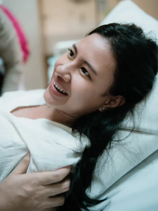Transformasi Penampilan Shenina Cinnamon Saat Jadi Ibu, Dari Bertabur Bvlgari hingga Bare Face,