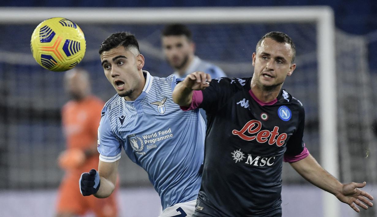 Andreas Pereira. Gelandang asal Brasil yang sempat ditempa di Akademi Manchester United ini musim ini dipinjamkan ke Lazio. Kabarnya Lazio siap mengubah statusnya menjadi permanen musim depan melihat performa memikat sang pemain di 31 laganya berseragam Lazio. (AFP/Filippo Monteforte)