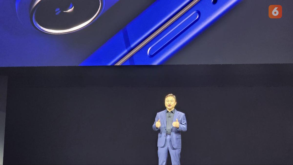 TM Roh: Samsung Siap Luncurkan HP Layar Lipat Tiga di 2025